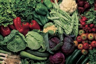 Weißer und grüner Spargel